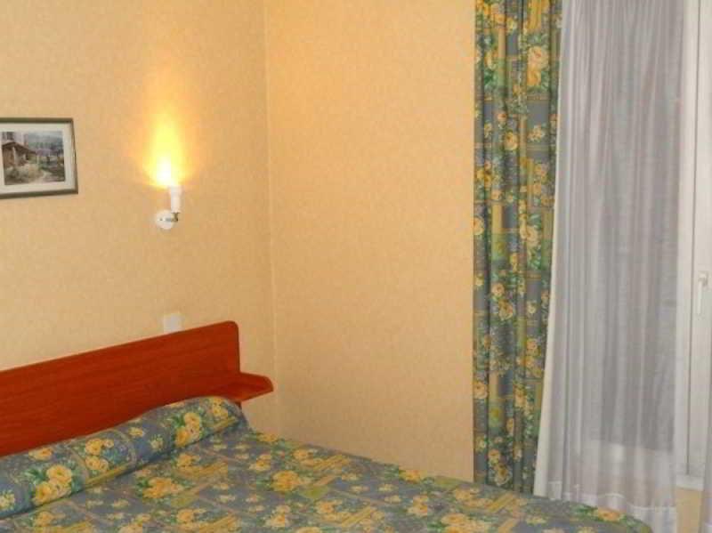 Hotel De La Place Des Alpes Paris Ngoại thất bức ảnh