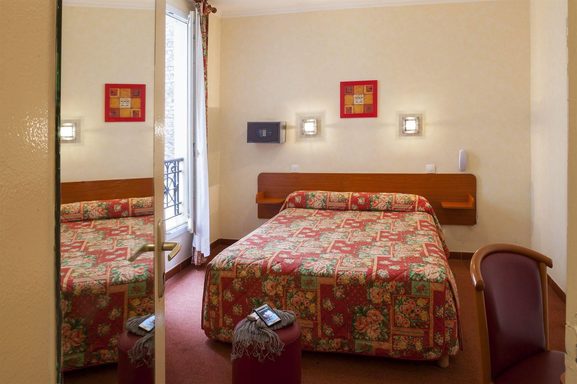 Hotel De La Place Des Alpes Paris Ngoại thất bức ảnh